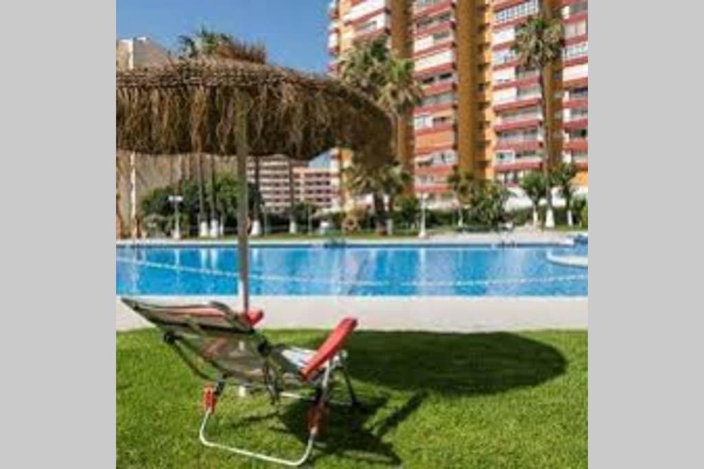 Coqueto Apartamento En Puerto Marina Con Piscina 贝纳尔马德纳 外观 照片