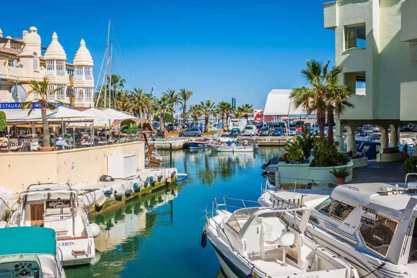 Coqueto Apartamento En Puerto Marina Con Piscina 贝纳尔马德纳 外观 照片